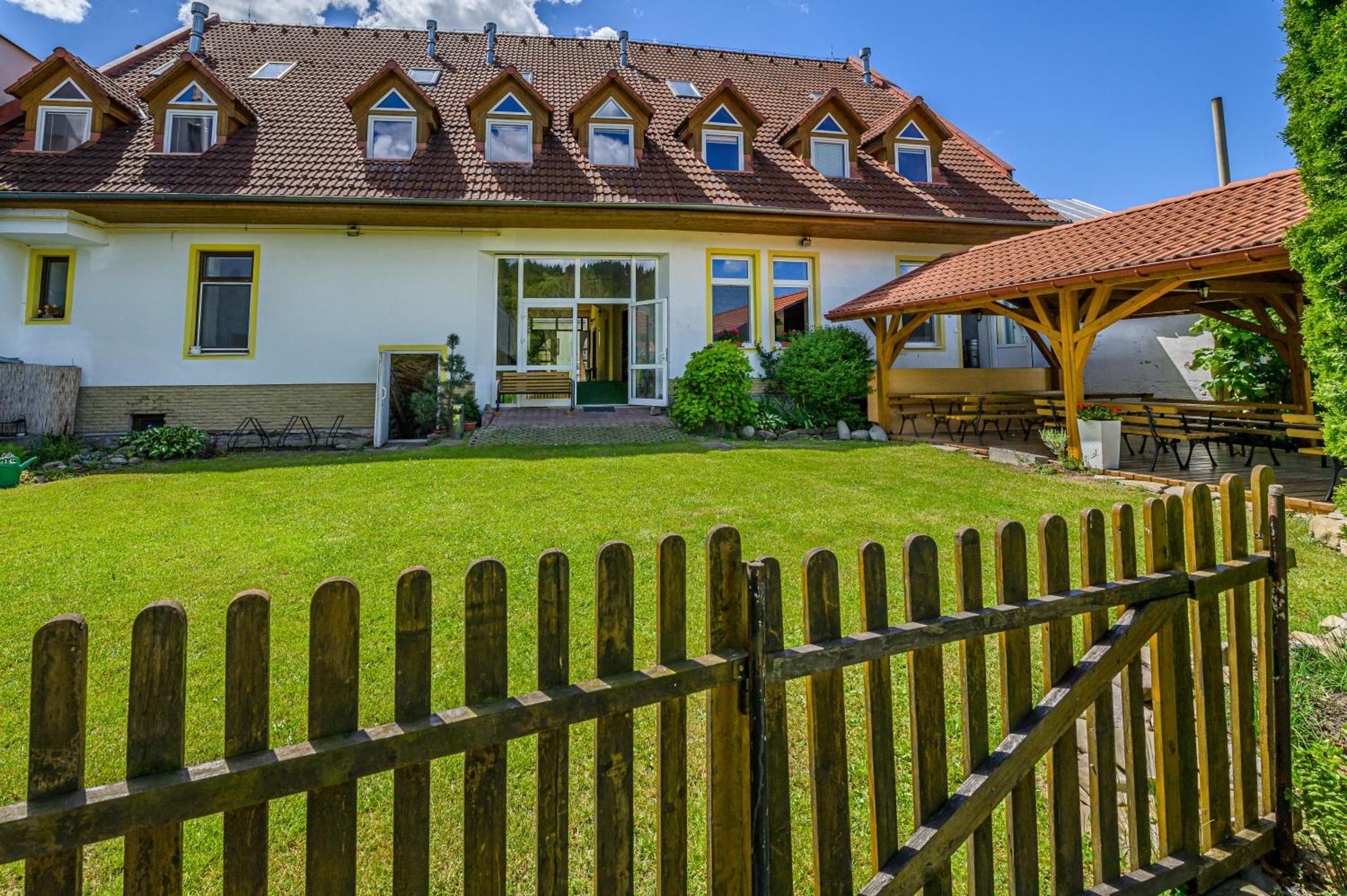 Penzion Antiqua Villa Спишска-Стара-Вес Экстерьер фото